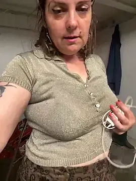 Stripchat Live Sex Cam of Sunbelxx