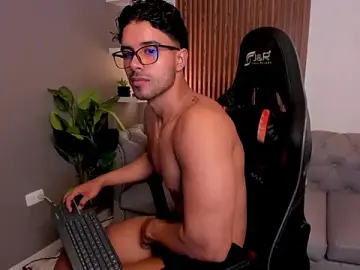 Stripchat Watch Live Sex Cams of liam_collins21