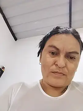 Stripchat Watch Live Sex Cams of Horny-Mommy-Dirty