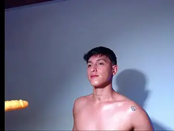 Stripchat Free Porn Cam of rowanbig