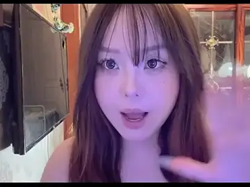 Stripchat Live Sex Cam of LongLongQueen