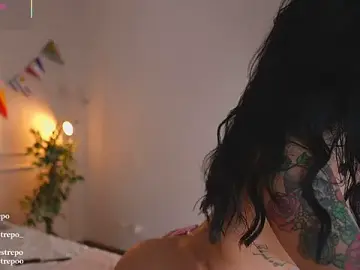 Stripchat Free Porn Cam of CATALINA_RESTREPO
