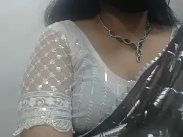 Stripchat Nude Webcam of Lovely_Siri_23