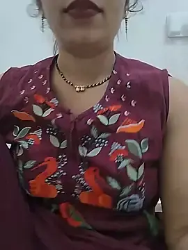 Stripchat Adult Webcam of KAJALBHABHI_