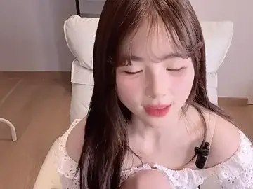 Stripchat Watch Live Sex Cams of guoguo-77