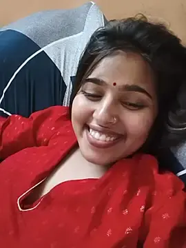 Stripchat Adult Video Chat of Cute-Simmi69
