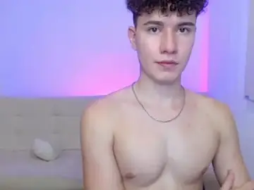 Stripchat Live Sex of adrian_morelly
