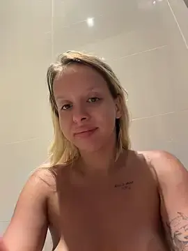 Stripchat Live Sex of LikaCat