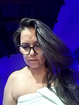 Stripchat Free Live Porn of MariaPau_83