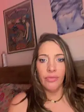 Stripchat Free Porn Cam of hollyharmd