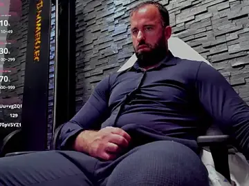 Stripchat Live Sex Cam of David_Big_Daddy