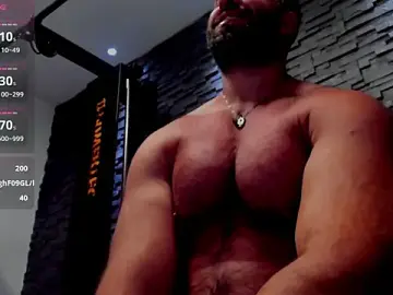 Stripchat Sex Cam of David_Big_Daddy