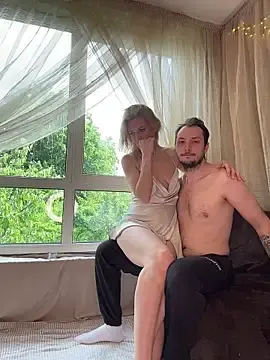 Stripchat Watch Live Sex Cams of Lovebackground