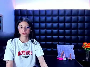 Stripchat Free Live Porn of Dulce_Miaa_