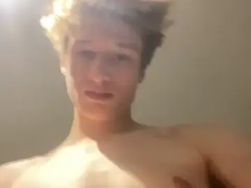 Stripchat Free Porn Cam of yourwhiteboy1