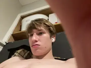 Stripchat Adult Webcam of yourwhiteboy1
