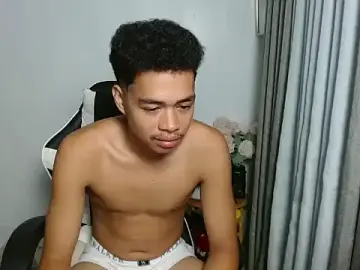 Stripchat Sex Cam of curlyasian_njxx