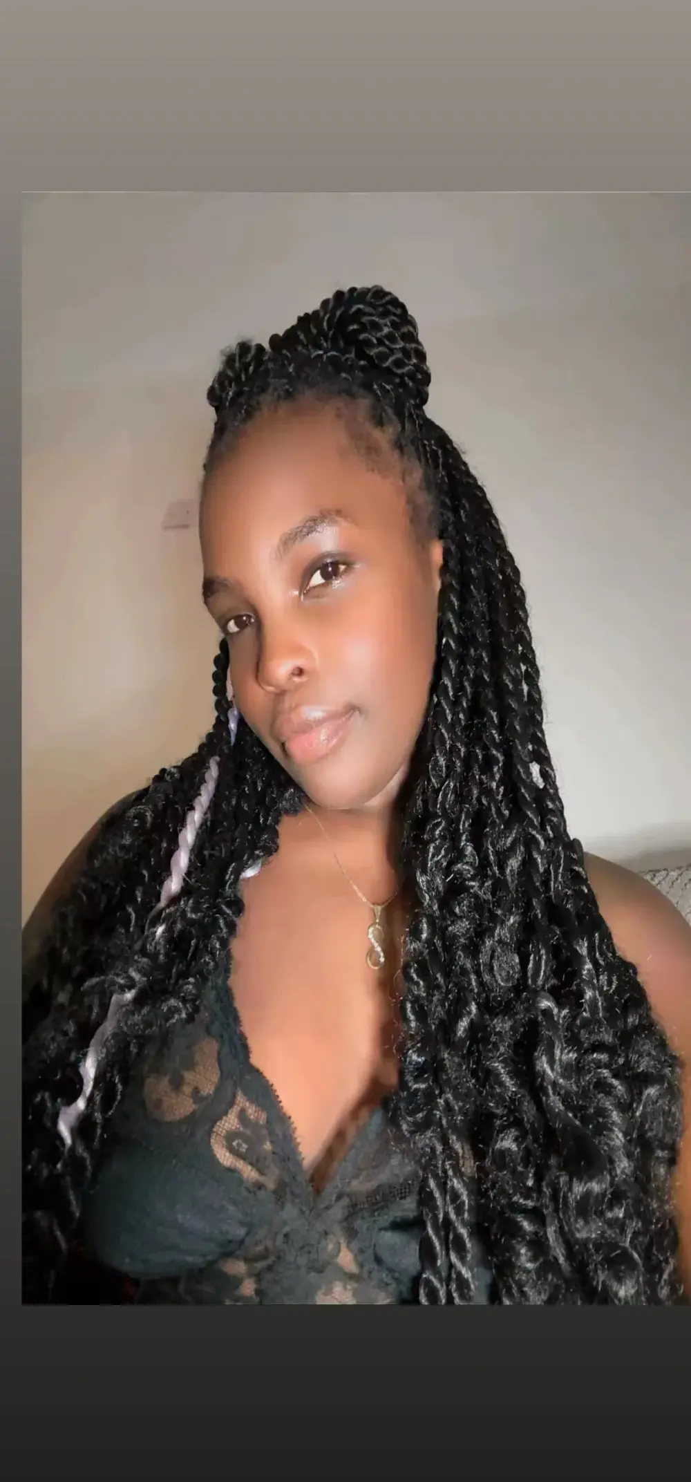 beauty_in_black