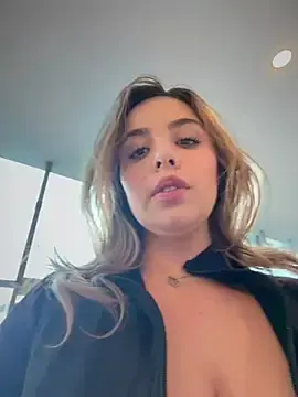 Stripchat Sex Chat of Alirawrz