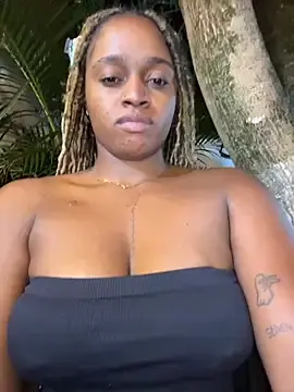 Stripchat Live Sex of darle_volant