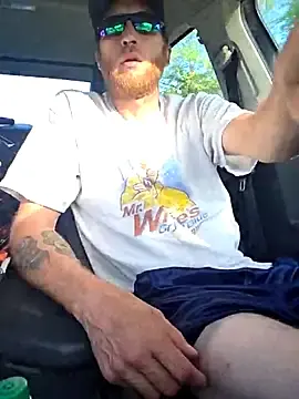 Stripchat Free Porn Cam of thatguy7733