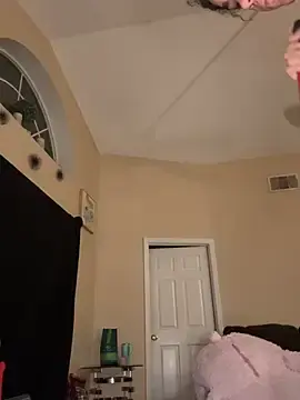 Stripchat Live Sex Cam of Kiki_hammyy