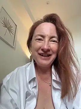 Stripchat Free Live Porn of LouiseTswing