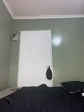 Stripchat Live Sex Cam of _wetaura