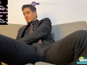 Stripchat Free Porn Cam of Tom_blunt96