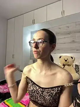 Stripchat Sex Cam of MartiniiSelenna