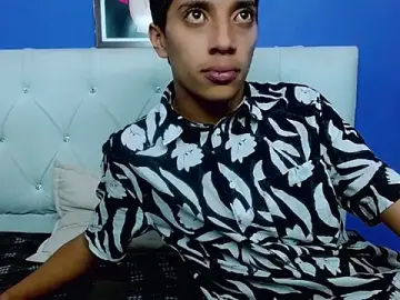 Stripchat Sex Cam of jl_brayan12