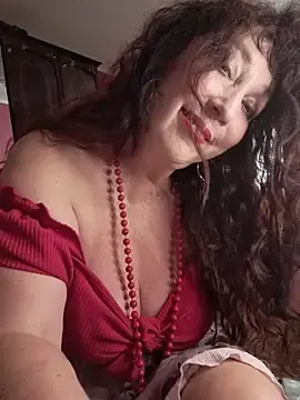 Stripchat Sex Cam of GypsyEsmeralda