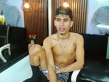 Stripchat Best live sex cam show of Skinny_cute_Alyer