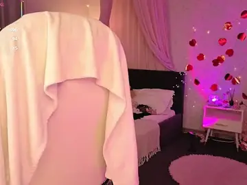 Stripchat Free Porn Cam of lilly_Cherry_
