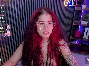Stripchat Live Sex Cam of Valka_teen1