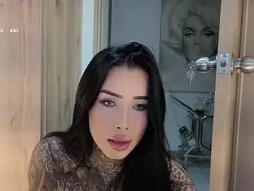 Stripchat Nude Webcam of belllbonniie