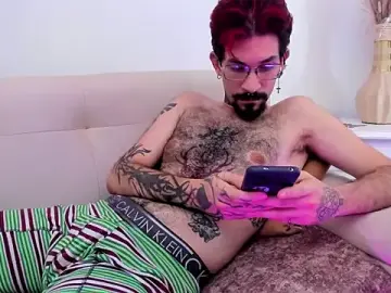 Stripchat Sex Cam of Jonathan_Soto