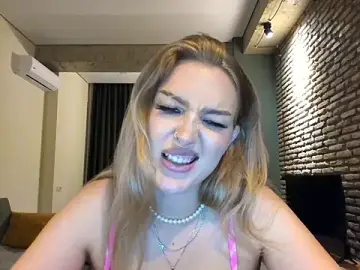 Stripchat Adult Webcam of fifteenpoem