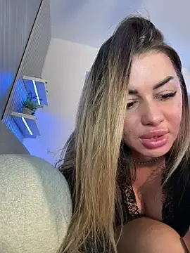 Stripchat Sex Cam of KirstieVegas