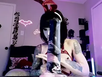 Stripchat Watch Live Sex Cams of Ivey_Strigoi