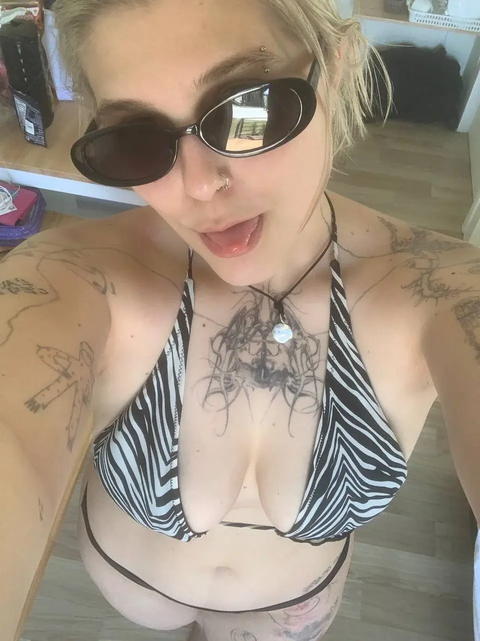 Ella_Bloom