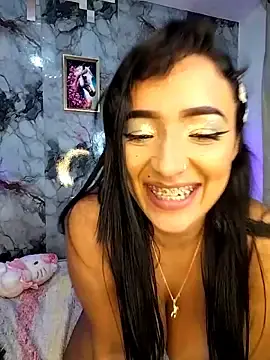 Stripchat Free Porn Cam of SaharQamar