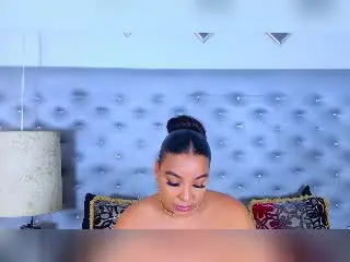 Xlovecam Live Sex of EileenBenzon