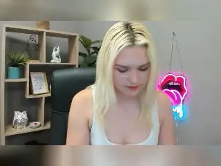 Xlovecam Adult Video Chat of SweetLilyy