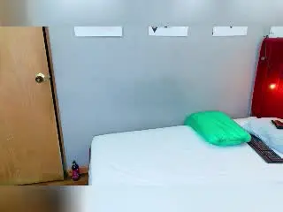 Xlovecam Free Porn Cam of LovelyColombiaAngel