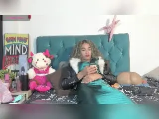 Xlovecam Free Live Porn of StefannyMia