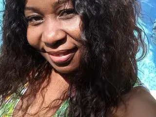 Xlovecam Live Sex of LucyLina69