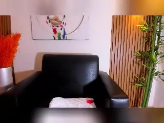 Xlovecam Best live sex cam show of EmilyFrostt