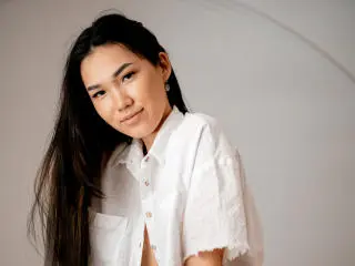 Xlovecam Watch Live Sex Cams of DivineMadness