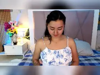 Xlovecam Free Porn Cam of MiiaRousse